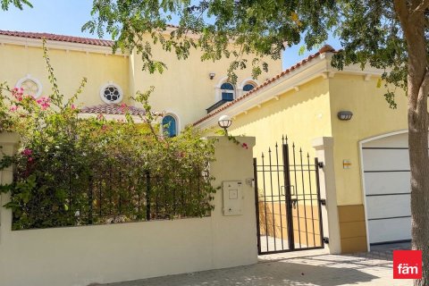 Вилла с 3 спальнями в Jumeirah Park, ОАЭ №164325 13