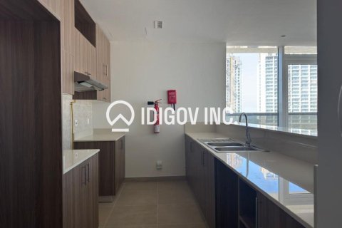 Квартира с 2 спальнями в Mina Al Arab, ОАЭ №136302 4