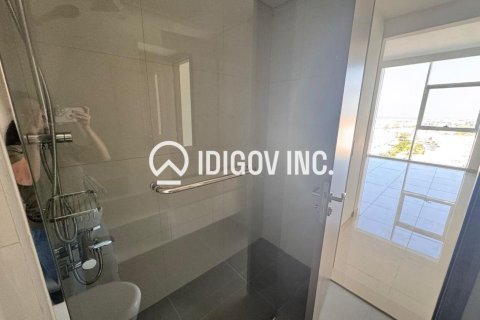 Квартира с 2 спальнями в Mina Al Arab, ОАЭ №136302 17