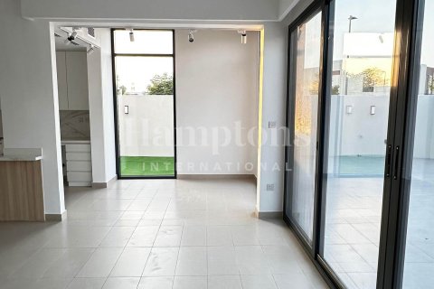 Villa de 4 dormitorios No. 118963 16