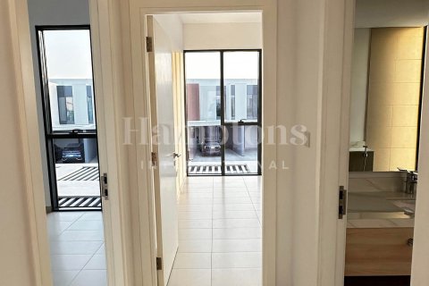 Villa de 4 dormitorios No. 118963 24