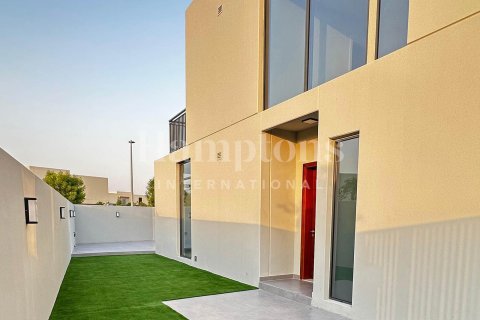 Villa de 4 dormitorios No. 118963 3