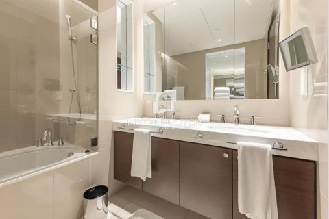Квартира с 1 спальней в The Address Residence Fountain Views, ОАЭ №78234 5