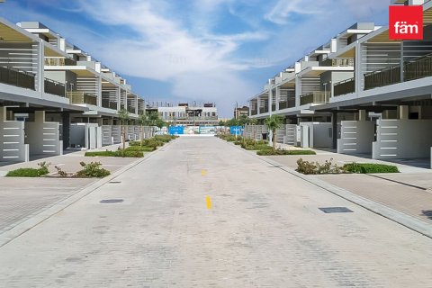 4 bedrooms Townhouse in Dubai, UAE No. 164129 13