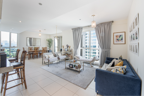 2 bedrooms Apartment in Dubai, UAE No. 151167