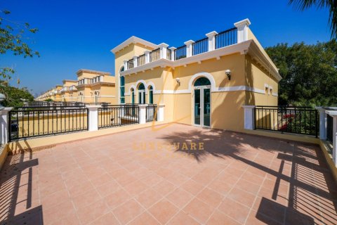 Villa de 4 dormitorios en Jumeirah Park, UAE No. 150298 15