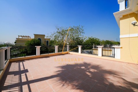 Villa de 4 dormitorios en Jumeirah Park, UAE No. 150298 22