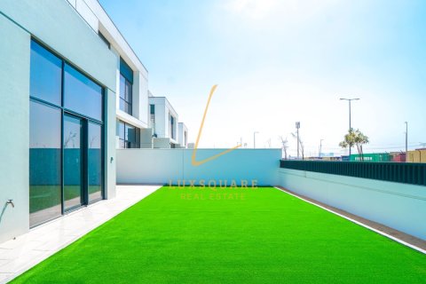 Villa de 4 dormitorios en Al Furjan, UAE No. 150302 29