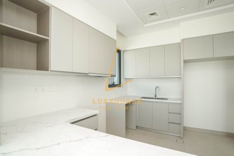 Villa de 4 dormitorios en Al Furjan, UAE No. 150302 5