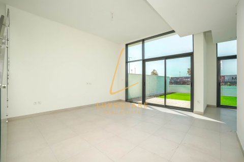 Villa de 4 dormitorios en Al Furjan, UAE No. 150302 9