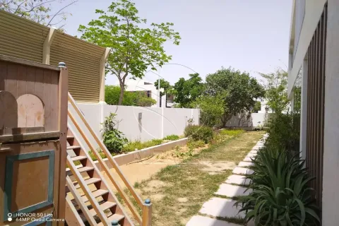 5 bedrooms Villa No. 127930 13