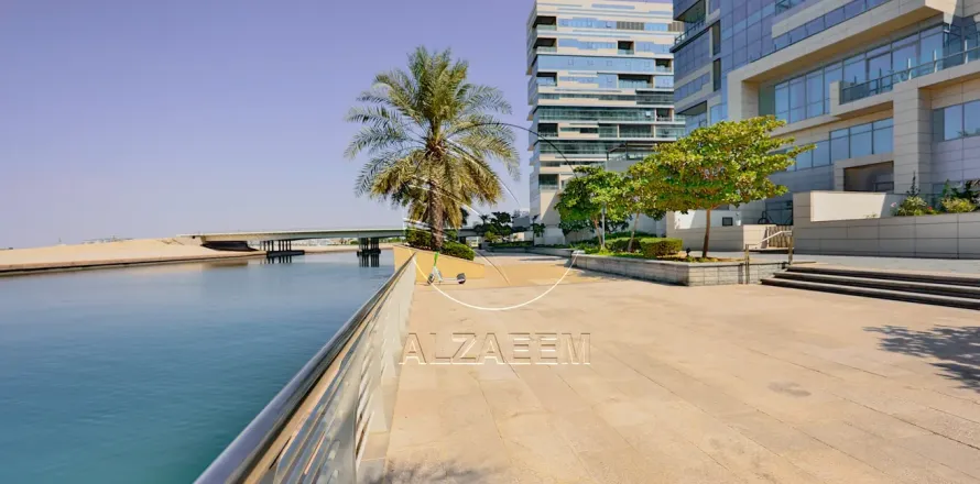 Квартира с 3 спальнями №127936