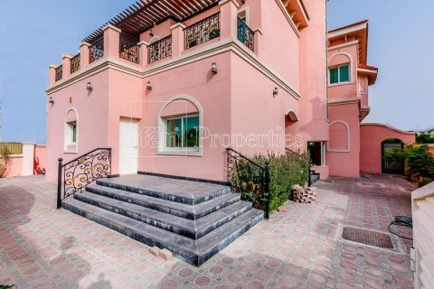 Villa de 6 dormitorios en Dubai, UAE No. 149636 3