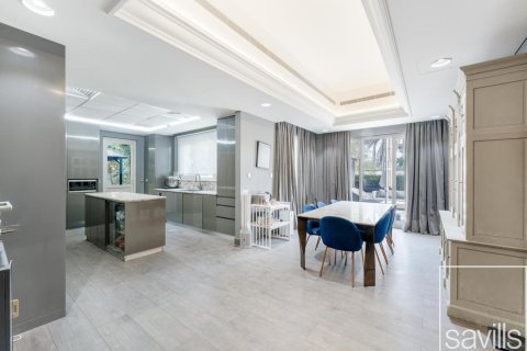 6 bedrooms Villa  No. 109348 9