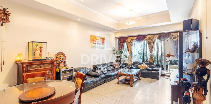 2 bedrooms Apartment in Churchill Towers, UAE No. 190228