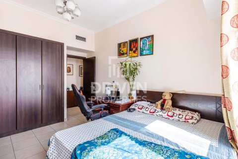 2 bedrooms Apartment in Churchill Towers, UAE No. 190228 12