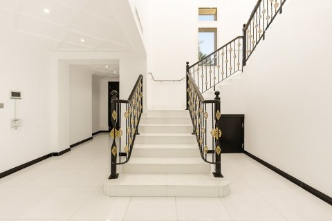 5 bedrooms Villa in Alvorada, UAE No. 199706 9