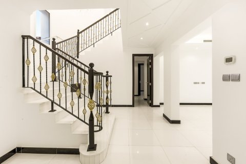 5 bedrooms Villa in Alvorada, UAE No. 199706 8