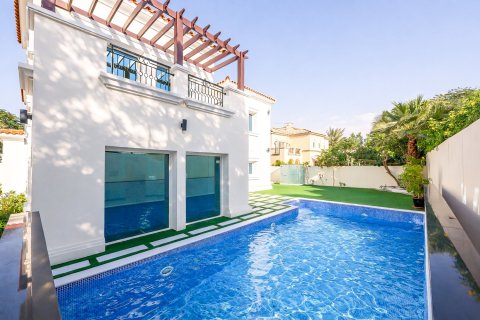 5 bedrooms Villa in Alvorada, UAE No. 199706 18