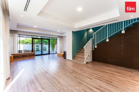 Villa de 3 dormitorios en Dubai, UAE No. 135901 5