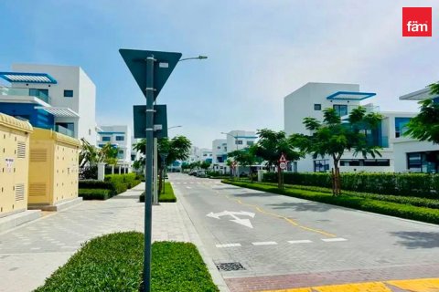 4 bedrooms Townhouse in Dubai, UAE No. 169108 9