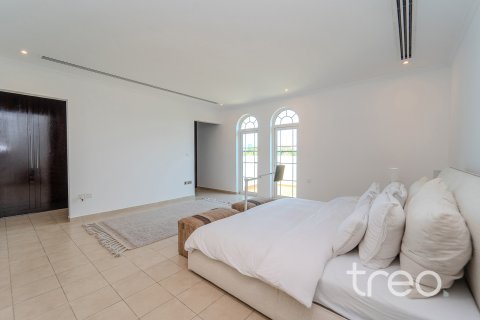 Villa de 4 dormitorios en Legacy, UAE No. 206087 9
