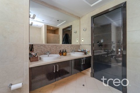 Villa de 4 dormitorios en Legacy, UAE No. 206087 12