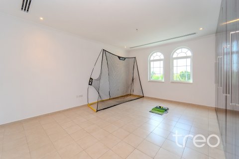 Villa de 4 dormitorios en Legacy, UAE No. 206087 6