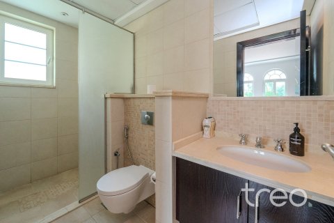Villa de 4 dormitorios en Legacy, UAE No. 206087 5
