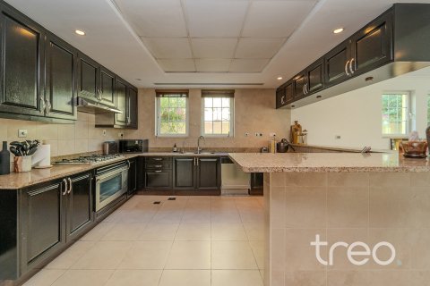 Villa de 4 dormitorios en Legacy, UAE No. 206087 21
