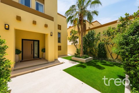 Villa de 4 dormitorios en Jumeirah Park, UAE No. 206088 27