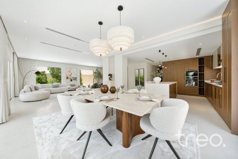 Villa de 4 dormitorios en Jumeirah Park, UAE No. 206088 3