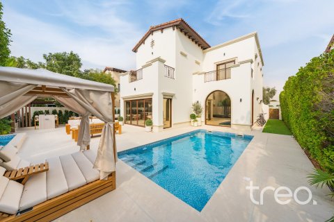 Villa de 4 dormitorios en Rasha, UAE No. 206084