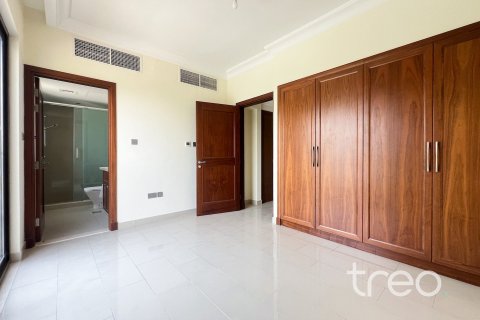 Villa de 6 dormitorios en Aseel, UAE No. 206085 10
