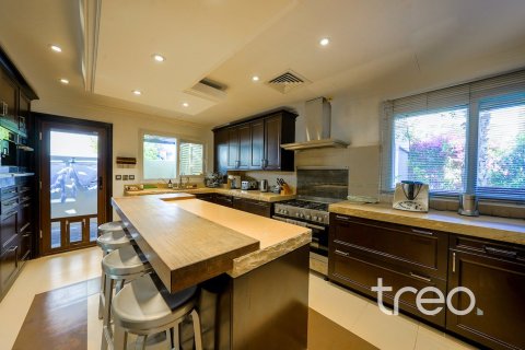 Villa de 4 dormitorios en Meadows, UAE No. 206083 9