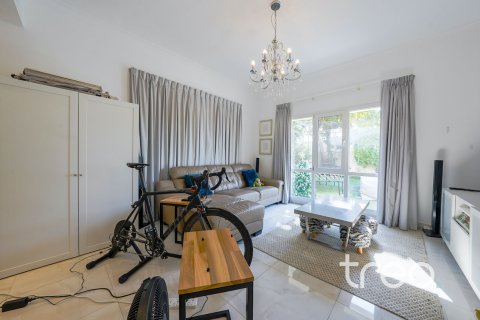 Villa de 4 dormitorios en Meadows, UAE No. 206083 5