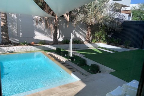 Villa de 5 dormitorios en  Yas Island, UAE No. 25998 20