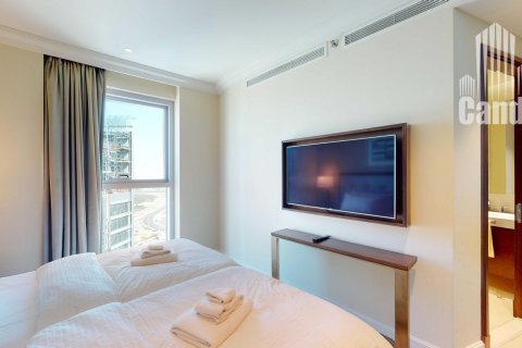 Apartment de 2 dormitorios en The Address Residence Fountain Views, UAE No. 80881 15