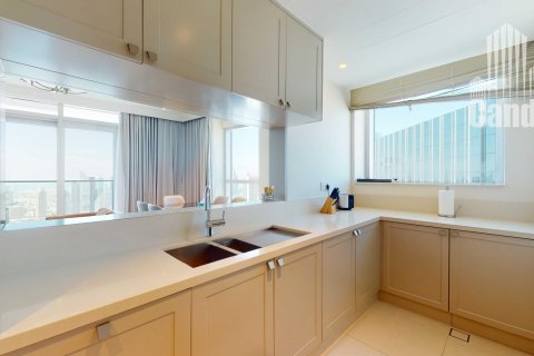 Apartment de 2 dormitorios en The Address Residence Fountain Views, UAE No. 80881 12