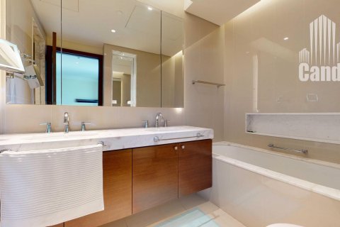 Apartment de 2 dormitorios en The Address Residence Fountain Views, UAE No. 80881 10