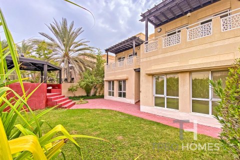 4 غرف نوم فيلا في Meadows, الإمارات العربية المتحدة رقم 74010 2