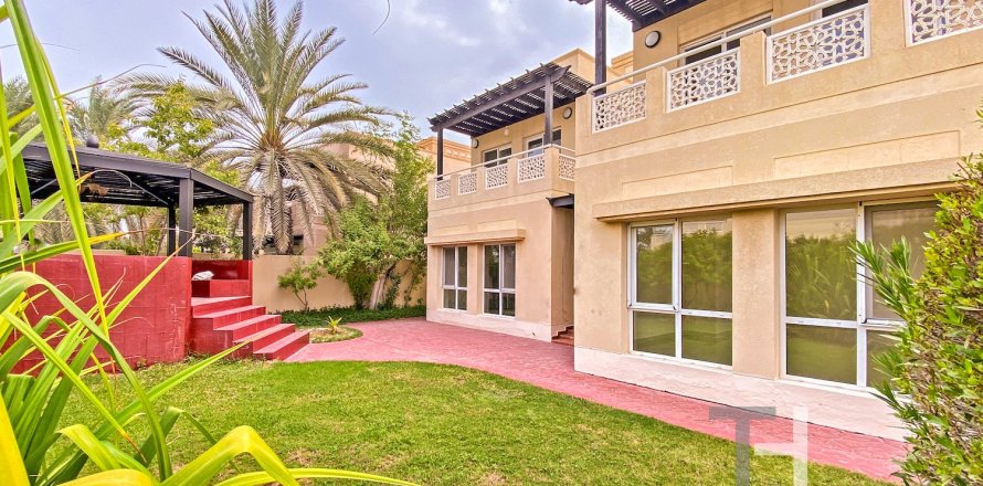 4 غرف نوم فيلا في Meadows, الإمارات العربية المتحدة رقم 74010