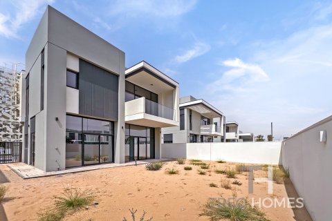 4 غرف نوم فيلا في Al Furjan, الإمارات العربية المتحدة رقم 74012 18