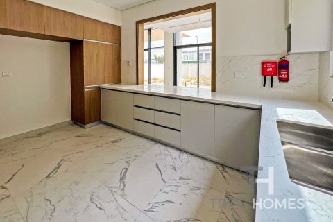 4 غرف نوم فيلا في Al Furjan, الإمارات العربية المتحدة رقم 74012 7