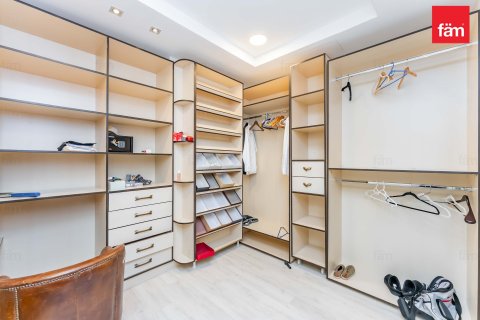 4 غرف نوم شقة رقم 123385 24