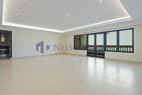 3 bedrooms Apartment in Doha, Qatar No. 58252 6