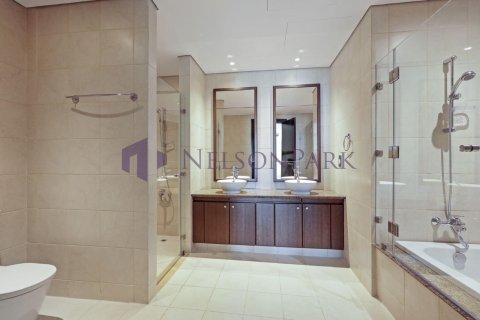 3 bedrooms Apartment in Doha, Qatar No. 58252 8