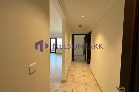 3 bedrooms Apartment in Doha, Qatar No. 58249 3