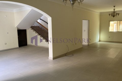 4 bedrooms Villa in Doha, Qatar No. 58250 16