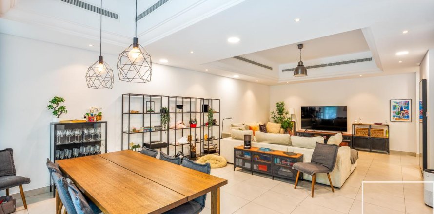 4 غرف نوم تاون هاوس في Victory Heights, الإمارات العربية المتحدة رقم 205982